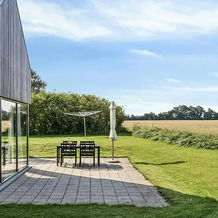 Vakantiehuis Architect-designed House Near Dyngby Odder