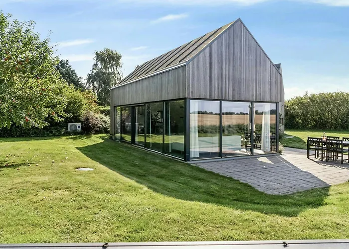 Arkitekttegnet Hus Ved Dyngby Strand